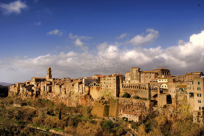 Best places to visit in Italy - Pitigliano