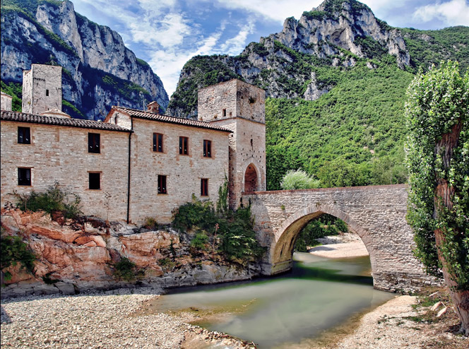 San Vittore alle Chiuse, Genga, Ancona