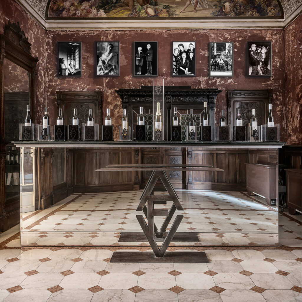Anna-Fendi-Vines-06