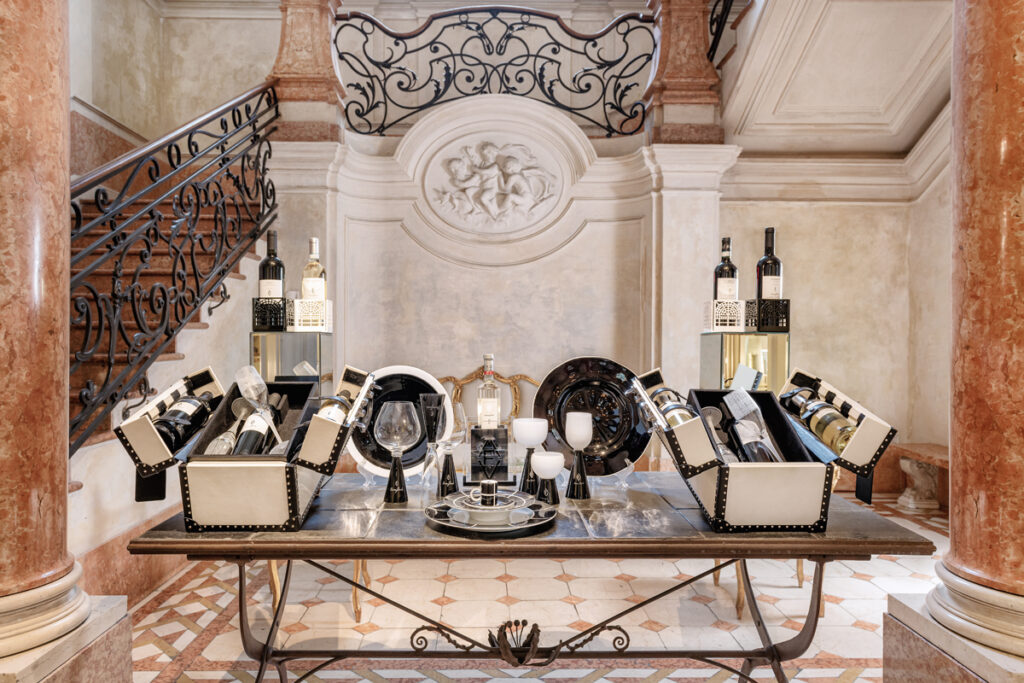 Anna-Fendi-Vines-04
